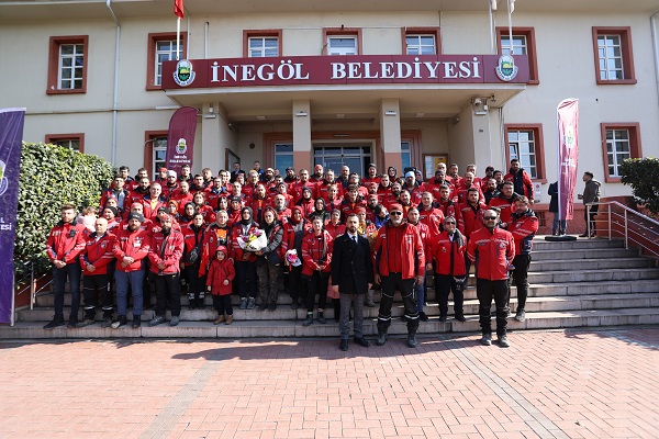 Foto - Gözyaşlarıyla karşıladılar! Bu ekip tam 13 cana sağ ulaştı