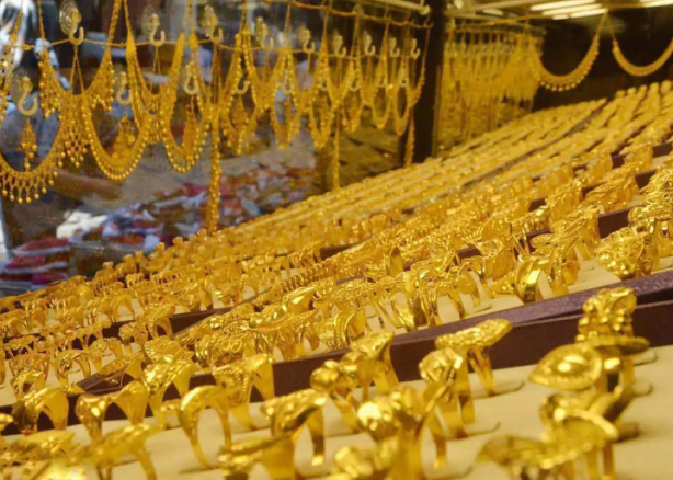 Foto - Herkes kuyumcuya altın almaya koşuyor ama uzman isim gram altınla ilgili şok haberi verdi! Maalesef tarihi de duyurdu