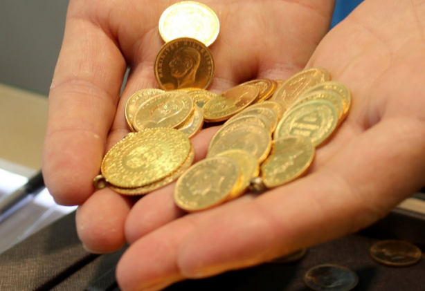 Foto - Herkes kuyumcuya altın almaya koşuyor ama uzman isim gram altınla ilgili şok haberi verdi! Maalesef tarihi de duyurdu