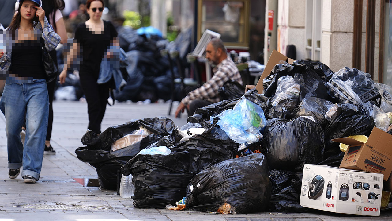 Foto - Grevde 4. gün! Çağdaş İzmir’in çağdaş çöp dağları