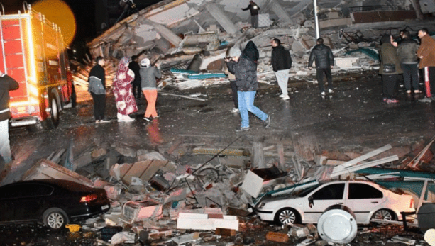 Foto - Gülben Ergen deprem bölgesinden aldığı acı haberi paylaştı: Kara haber bugün geldi