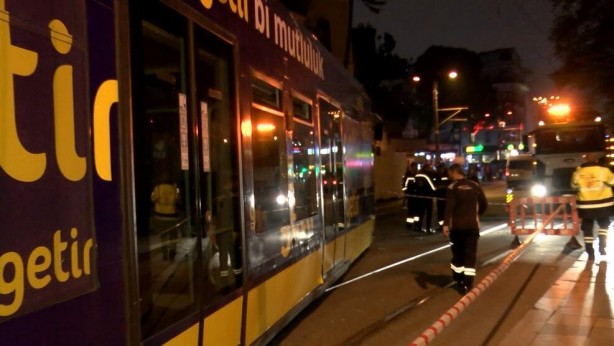 Foto - Gülhane'de tramvay raydan çıktı
