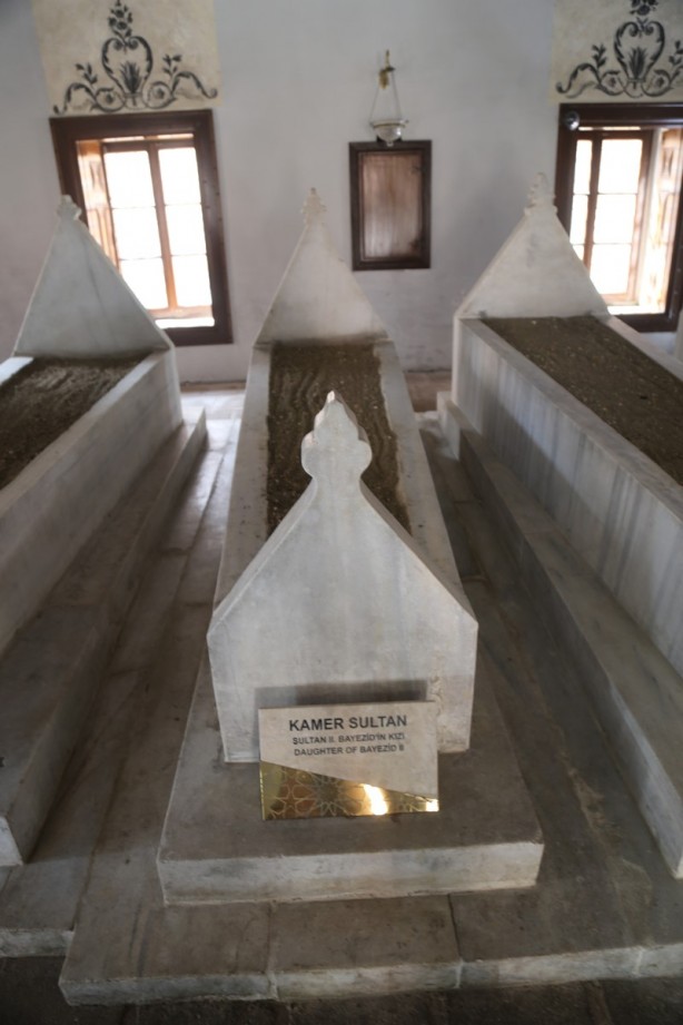 Foto - Gülruh Hatun Türbesi