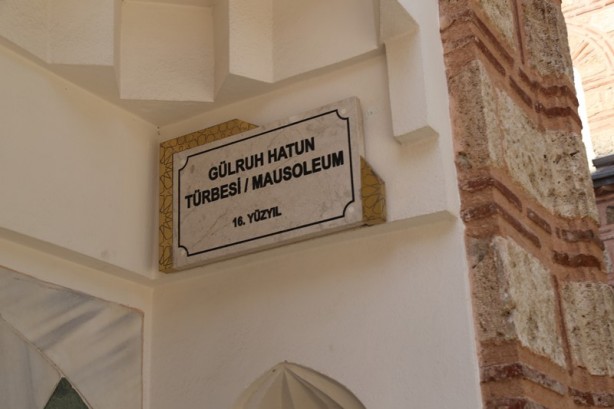 Gülruh Hatun Türbesi