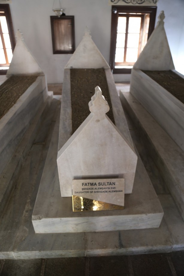 Foto - Gülruh Hatun Türbesi