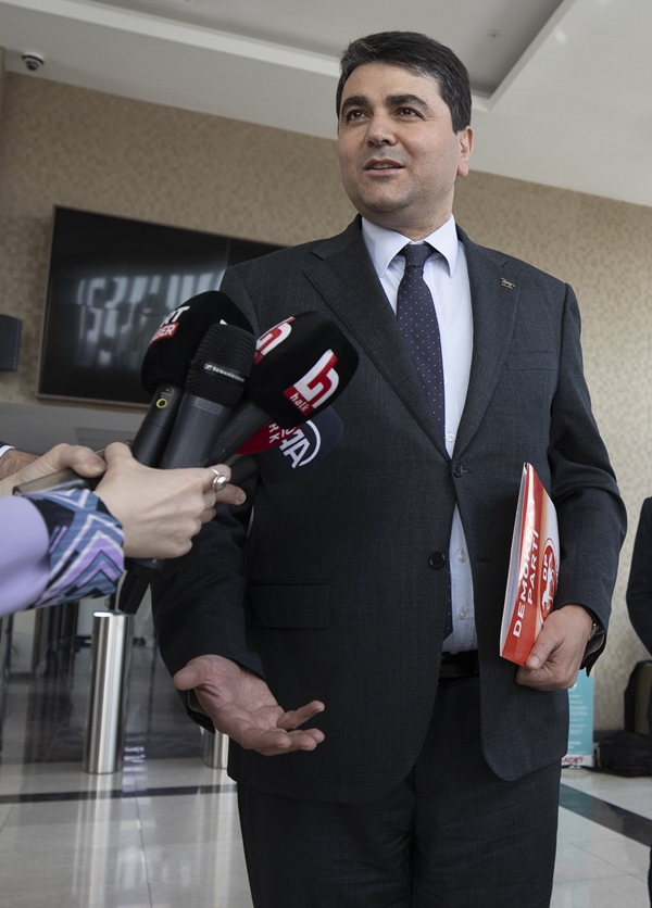 Foto - Gültekin Uysal'dan Temel Karamollaoğlu'na ziyaret