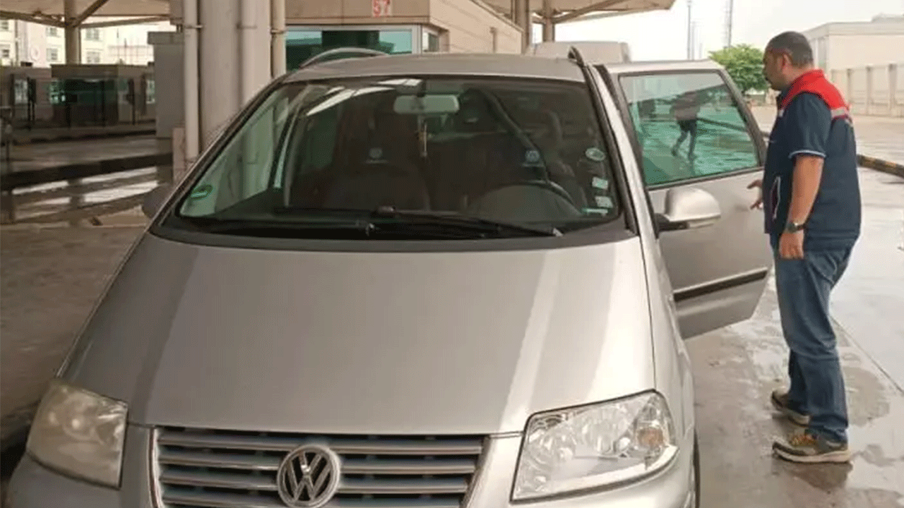 Foto - Gümrükten Türkiye'ye somaya çalıştılar! Ne olduğunu öğrenince şaşıracaksınız!