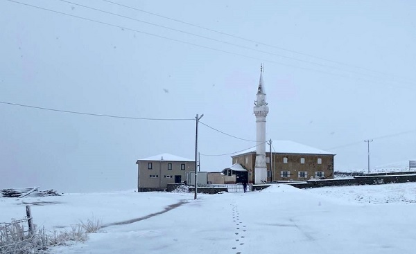 Gümüşhane beyaza büründü