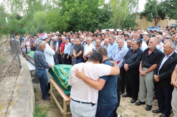 Foto - Gümüşhane'de cinnet getirerek 2 kişiyi öldüren şahıs yıllar önce de eşini öldürmüş