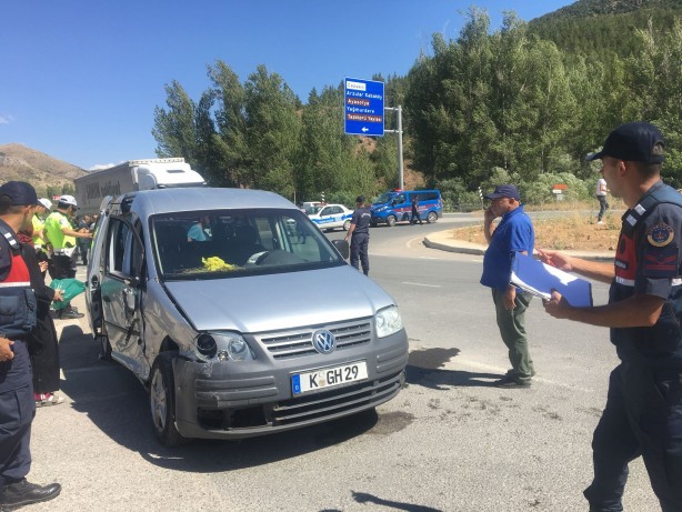 Foto - Gümüşhane'de feci kaza: 8 yaralı