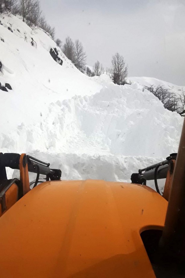 Foto - Gümüşhane’de kapalı yol kalmadı