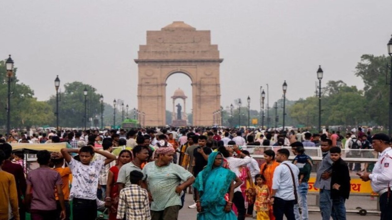 Gün geçtikçe sayı artıyor! En kalabalık ülkede kaç kişi yaşıyor