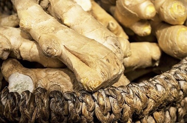 Foto - Günde 1 kez kullanmak yeterli! Boğaz ağrısını bıçak gibi kesiyor