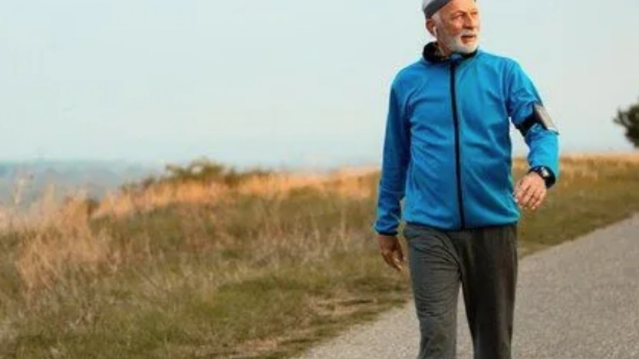 Foto - Günde 100 dakika fazla yürüyen bu hastalıktan kurtuluyor! Bel ağrısı için yürüyüşün hızı, mesafesi önemli