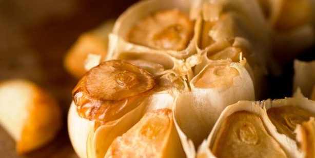 Günde 6 diş pişmiş sarımsak yerseniz neye iyi gelir? Herkes onu konuşuyor: Bakın ne için yüzyıllardır kullanılıyor