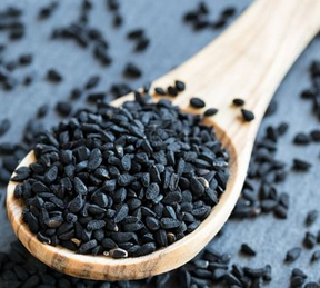 Foto - Günde bir kaşık bol bol tüketin! Çörek otu: kolesterolü düşürüyor, karaciğeri tertemiz yapıyor! Her gece yemenin faydaları