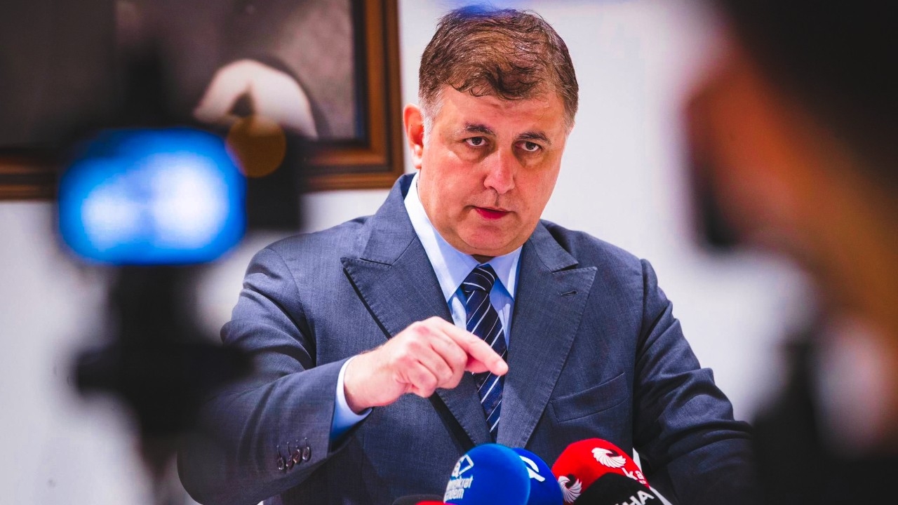 Foto - Gündeme bomba gibi düşen iddia! CHP’den ayrılıp başka partiye geçecek! Öyle bir isim verdi ki...