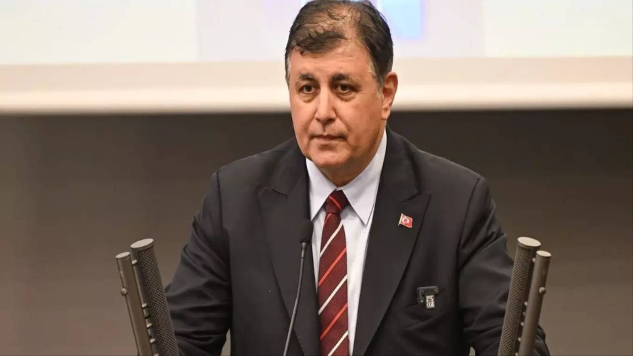 Foto - Gündeme bomba gibi düşen iddia! CHP’den ayrılıp başka partiye geçecek! Öyle bir isim verdi ki...