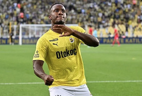 Foto - Gündeme bomba gibi düşen transfer kulisi! Fenerbahçe’den tarihi karar! Bakalım şimdi ne olacak…