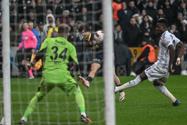 Foto - Gündeme bomba gibi düşen transfer kulisi! Fenerbahçe’den tarihi karar! Bakalım şimdi ne olacak…