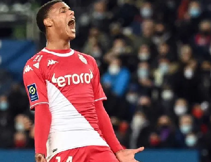 Foto - Gündeme bomba gibi düştü: Bundan sonra sol bek onun: Bunu duyurdular: İşte yeni yıldız...