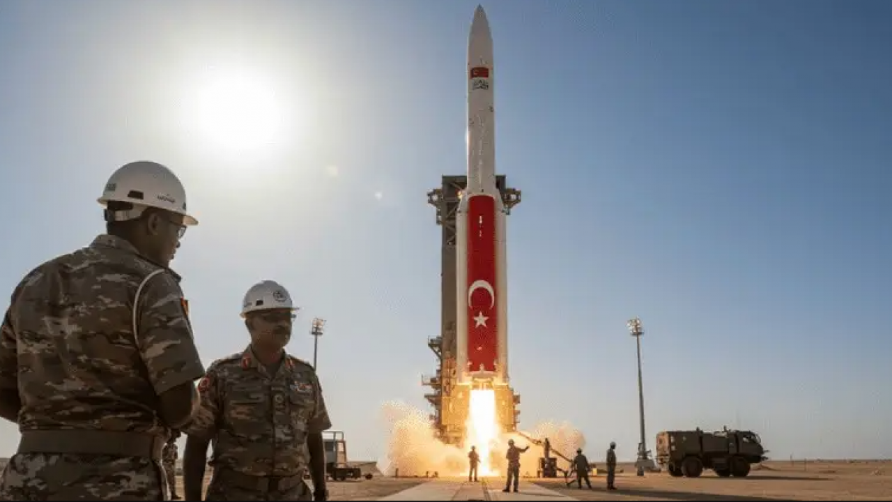 Foto - Gündeme oturacak gelişme: Türkiye Tayfun balistik füzesini o ülkeden ateşleyecek