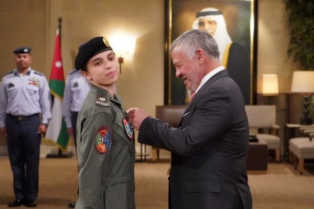 Foto - Gündemi altüst edecek gelişme! Arap prenses tek başına 5 İHA'yı düşürdü