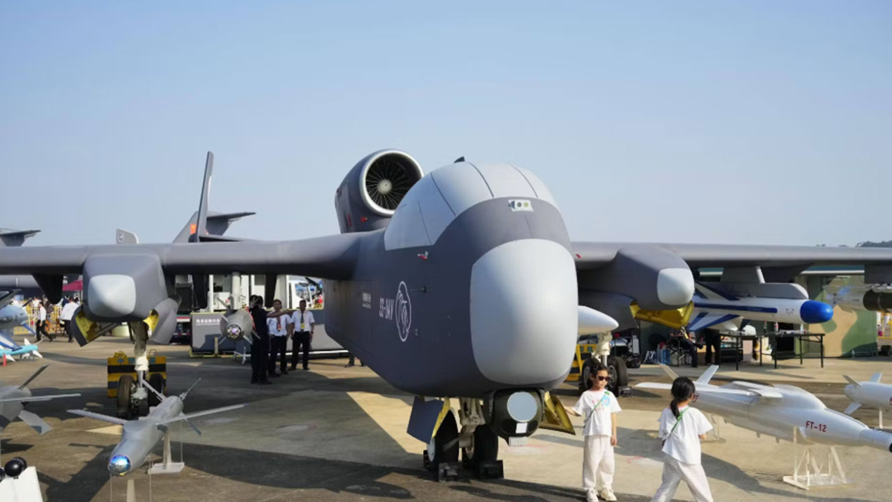 Foto - Gündemi altüst eden savunma silahı Jiu Tian ortaya çıktı: Birkaç saniyede 100 tane kamikaze İHA aıtıyor