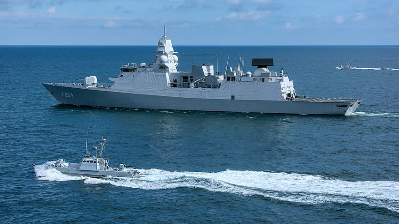 Gündemi sarsan olay! 225 liralık cihazla koca savaş gemisinin peşine düşüldü, ifşa edildi