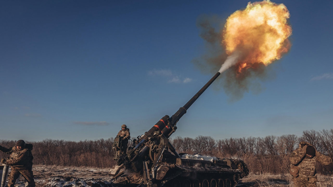 Foto - Gündemi sarsan saldırı: İnsansız hava aracı tesisi vuruldu! Yüzlerce İHA pert oldu