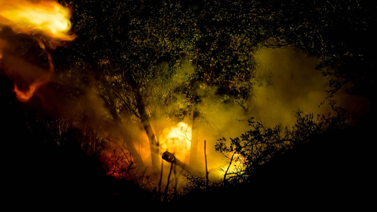 Foto - Gündemi sarsan saldırı: İnsansız hava aracı tesisi vuruldu! Yüzlerce İHA pert oldu