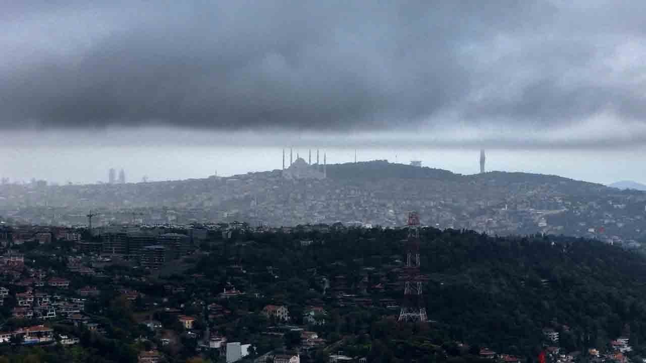 Foto - Gündüz geceye döndü: İstanbul’da kapkara gökyüzü