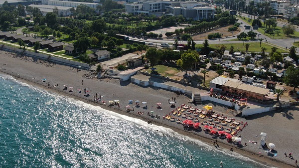 Foto - Güne camlarına yapıştırılan tebligatla başladı