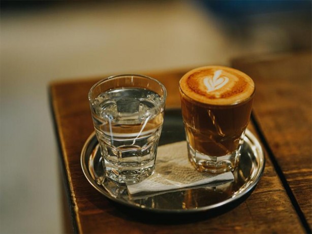 Foto - Güne kahvesiz başlayamam diyenler dikkat! Boş mideye kahve içtiğinizde neler oluyor bakın...