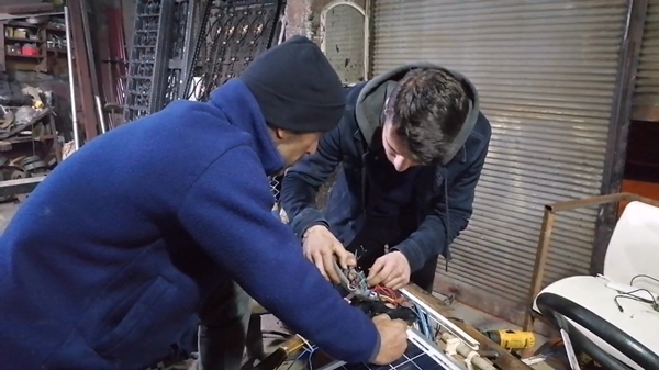 Foto - Güneş enerjisiyle çalışıyor... Hurda parçalardan yapıldı