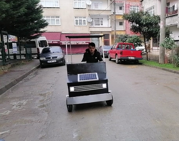 Foto - Güneş enerjisiyle çalışıyor... Hurda parçalardan yapıldı
