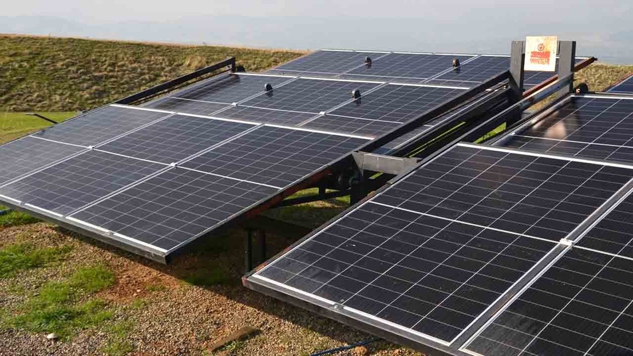 Güneş enerjisiyle tarlasına bereket taşıdı: Devlet desteğiyle hem sudan hem yakıttan tasarruf