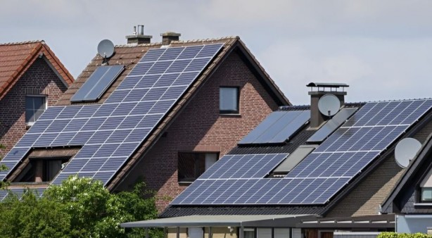 Foto - Güneş görmeyen ülke, güneş enerjisinde devrim yaptı! Rekor kırdılar