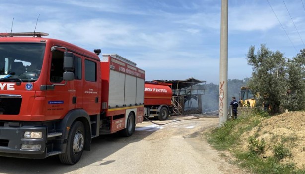 Foto - Güneş panelinden çıkan yangın 2 evi küle çevirdi