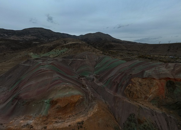 Foto - Güneşin açısına göre renk değiştiriyor! Bu doğa harikası Çin'de değil Türkiye'de