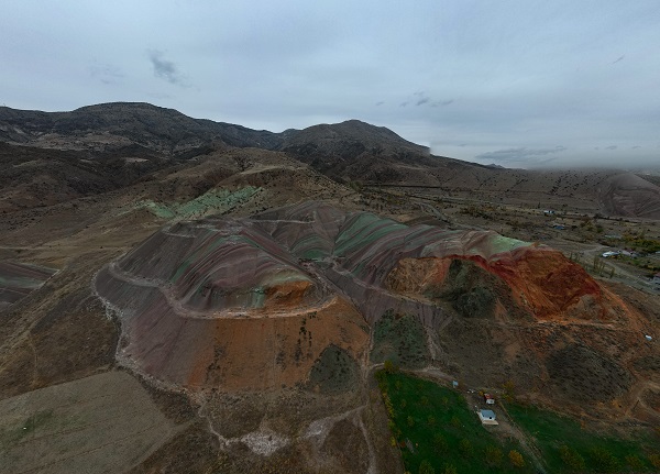 Foto - Güneşin açısına göre renk değiştiriyor! Bu doğa harikası Çin'de değil Türkiye'de