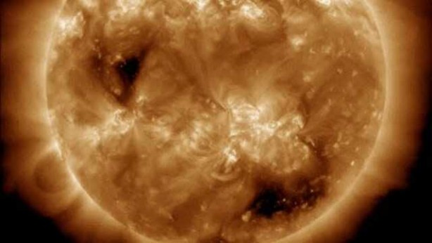 Foto - Güneş'te devasa büyüklükte bir karanlık delik oluştu: Kara delik nasıl oluşur, dünya tehlikede mi?