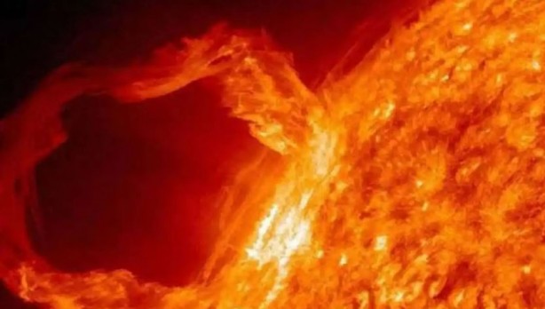 Foto - Güneş'te şiddetli patlama! Elektronik cihazları etkileyebilir