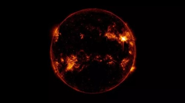 Foto - Güneş'te şiddetli patlama! Elektronik cihazları etkileyebilir