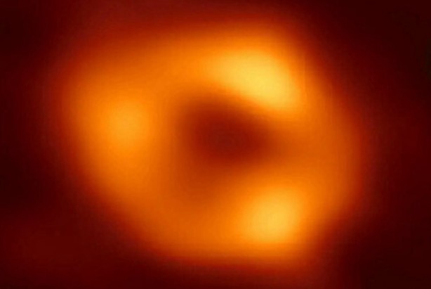 Foto - Güneşten 30 milyon kat daha büyük: Dev kara deliğin sırrı ortaya çıktı!