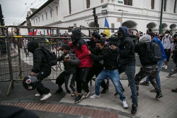 Foto - Güney Amerika karıştı! Protestolar devam ediyor
