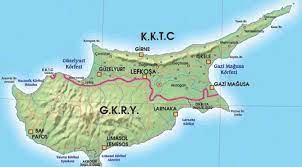 Güney Kıbrıs şokta! Haber yapan basın yazdı: 7 bin ton hellimin üretiminde süt tozu kullanıldı! Skandal sözler