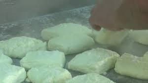 Foto - Güney Kıbrıs şokta! Haber yapan basın yazdı: 7 bin ton hellimin üretiminde süt tozu kullanıldı! Skandal sözler