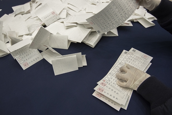 Foto - Güney Koreliler seçim için sandık başında