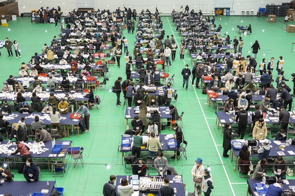 Foto - Güney Koreliler seçim için sandık başında
